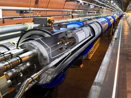 Женева - ученые разогнали до рекордной скорости адронный коллайдер