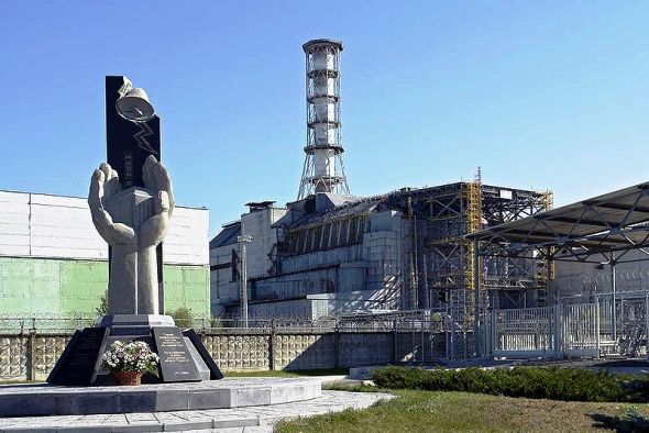 http://libymax.ru/wp-content/uploads/2010/04/Chernobyl_Nuclear_Power_Plant.jpg