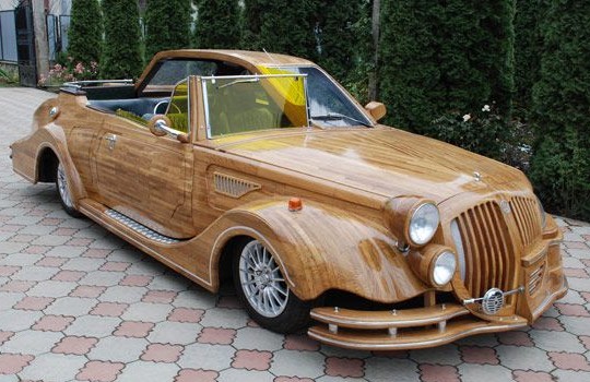 Деревянный Mercedes продали на eBay