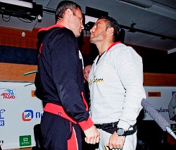 http://libymax.ru/wp-content/uploads/2012/09/Klitschko-vs-Charr.jpg
