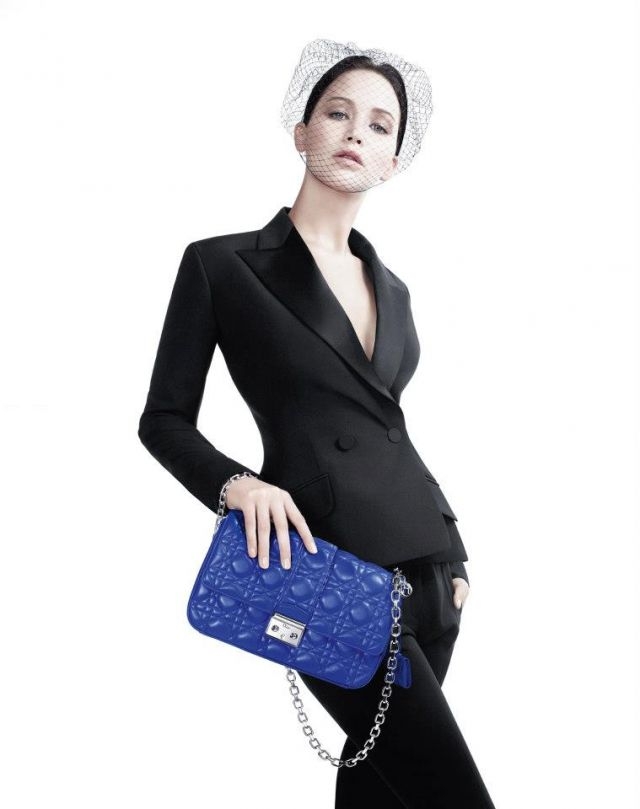 Дженнифер Лоуренс стала лицом коллекции сумок Miss Dior