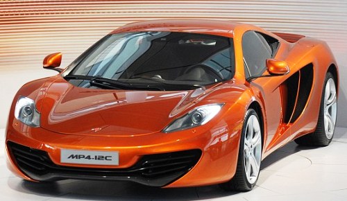 McLaren в ответ Ferrari выпустил "болид F1 для дорог"