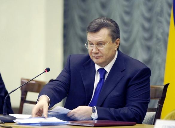 Янукович наградил украинских общественных деятелей