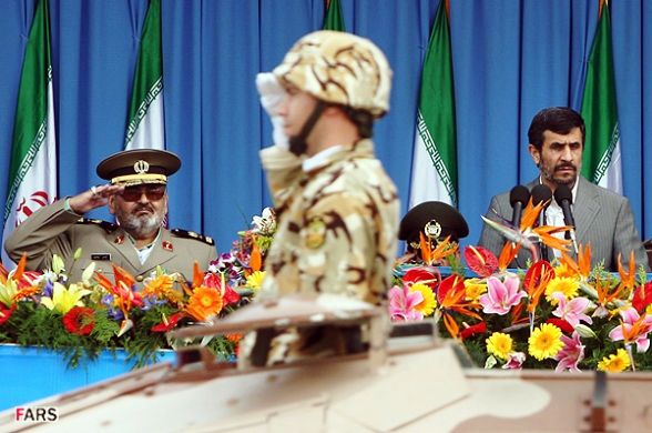 Иран продемонстрировал военную мощь на параде