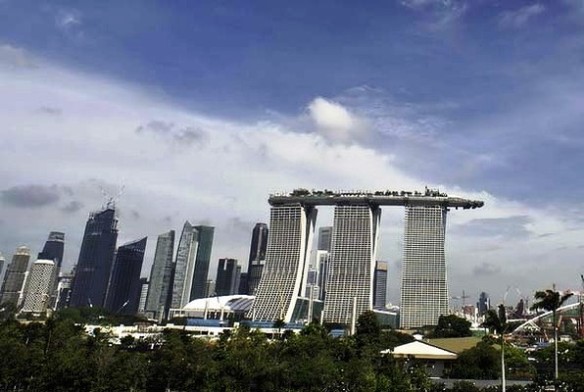 Сингапур открыл второе по стоимости казино в мире