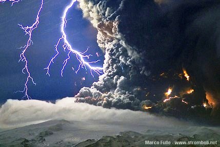 Ученые заинтересованы молниями вулкана Эйяфьяллайекюль