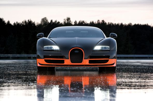 Суперкар Bugatti Veyron 16.4 Super Sport побил новый рекорд