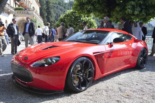 Aston Martin V12 Zagato - лучший концепт в Италии