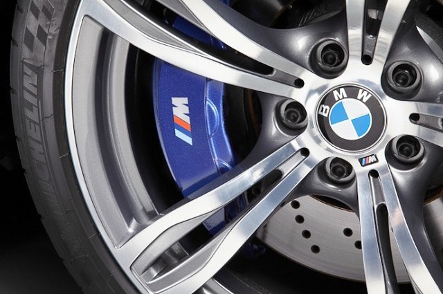 BMW M5 - спорткар премиум-класса 2011