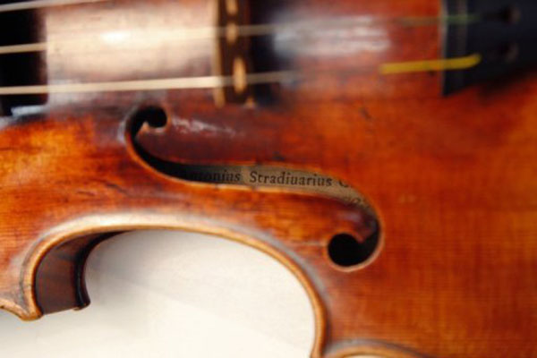 Скрипка Страдивари «Леди Блант» продана за $ 16 млн