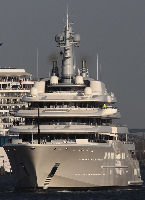 Роман Абрамович сдает яхту Eclipse за $ 2 млн