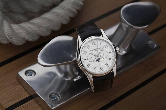 Frederique Constant пополнил линейку Runabout новой моделью