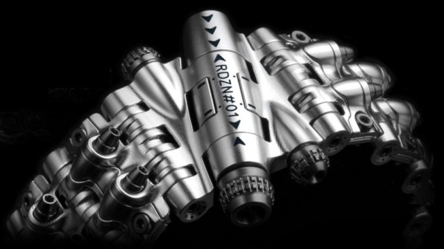 RogueDZN показал бронебраслет Armadillo 161