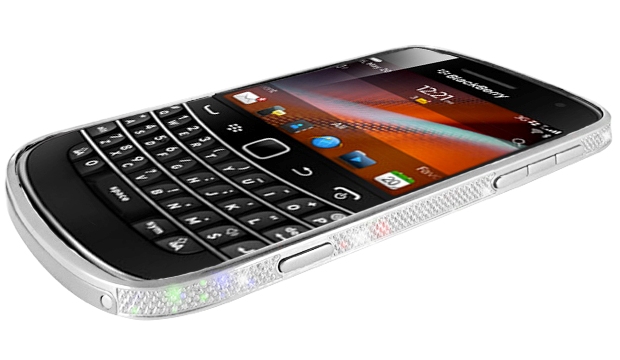 Кристально-платиновый BlackBerry 9900 от Crystal Rocked