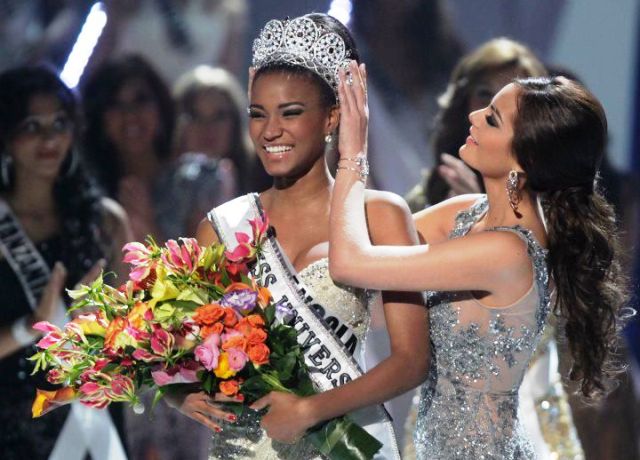 Лейла Лопес из Анголы стала «Мисс Вселенная 2011»