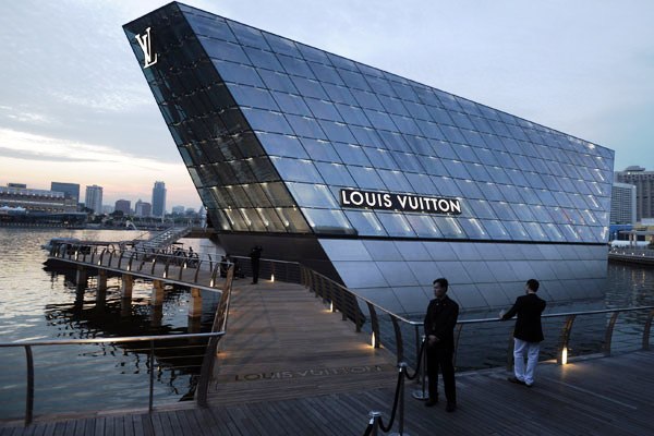 Louis Vuitton открыл остров-бутик Maison в Сингапуре