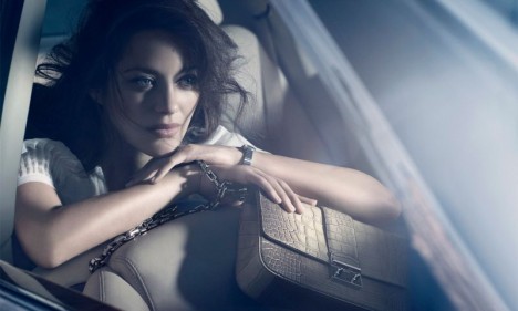 Марион Котийяр в рекламной кампании Miss Lady Dior Handbags