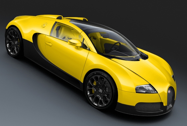 Кабриолеты Bugatti Veyron 16.4 Grand Sport показали в Дубае