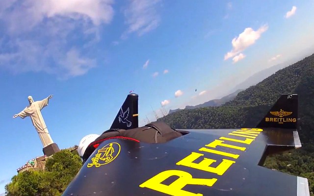 Jetman над Рио-де-Жанейро - официально