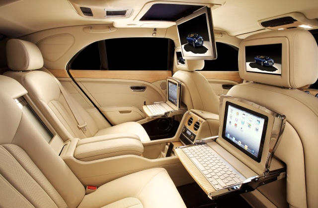 Bentley Mulsanne - офисный лимузин