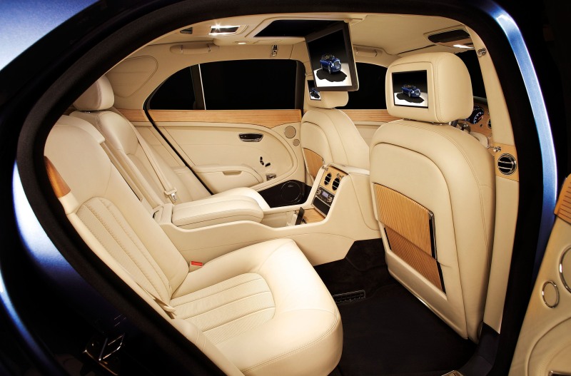 3 премьеры Bentley на автосалоне ММАС-2012