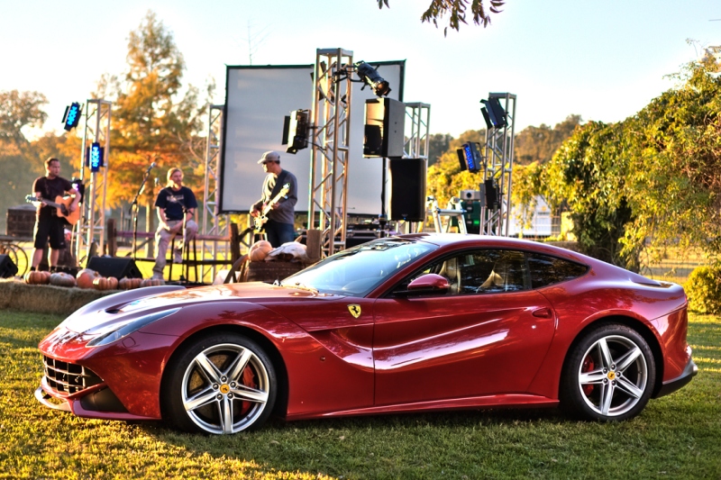 Ferrari F12 Berlinetta ушел с молотка за ,125 млн