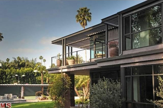 Kirk Douglas Former Beverly Hills Home on Sale for $17 Million