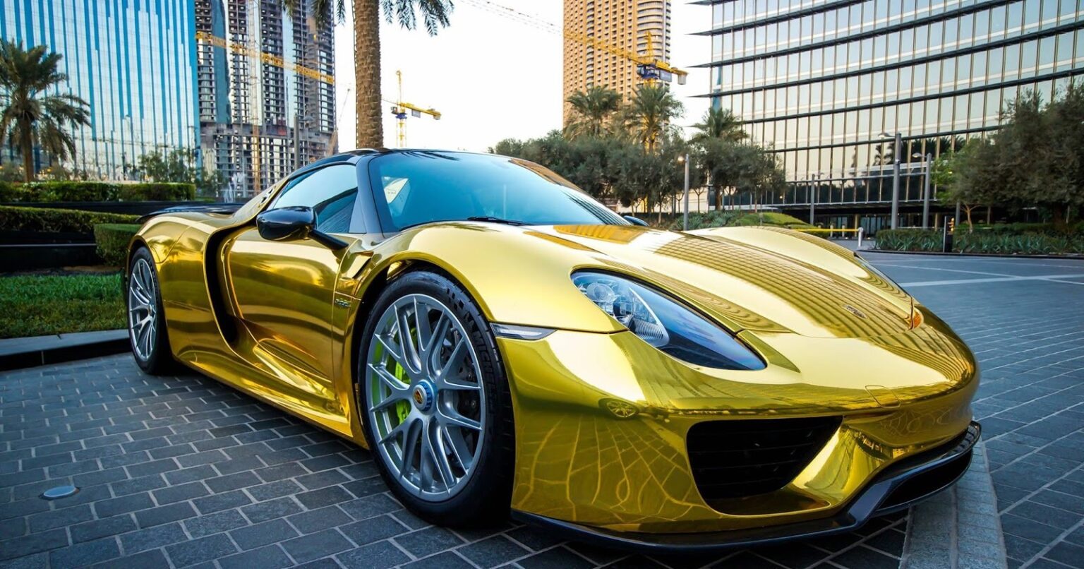 Porsche 918 Gold