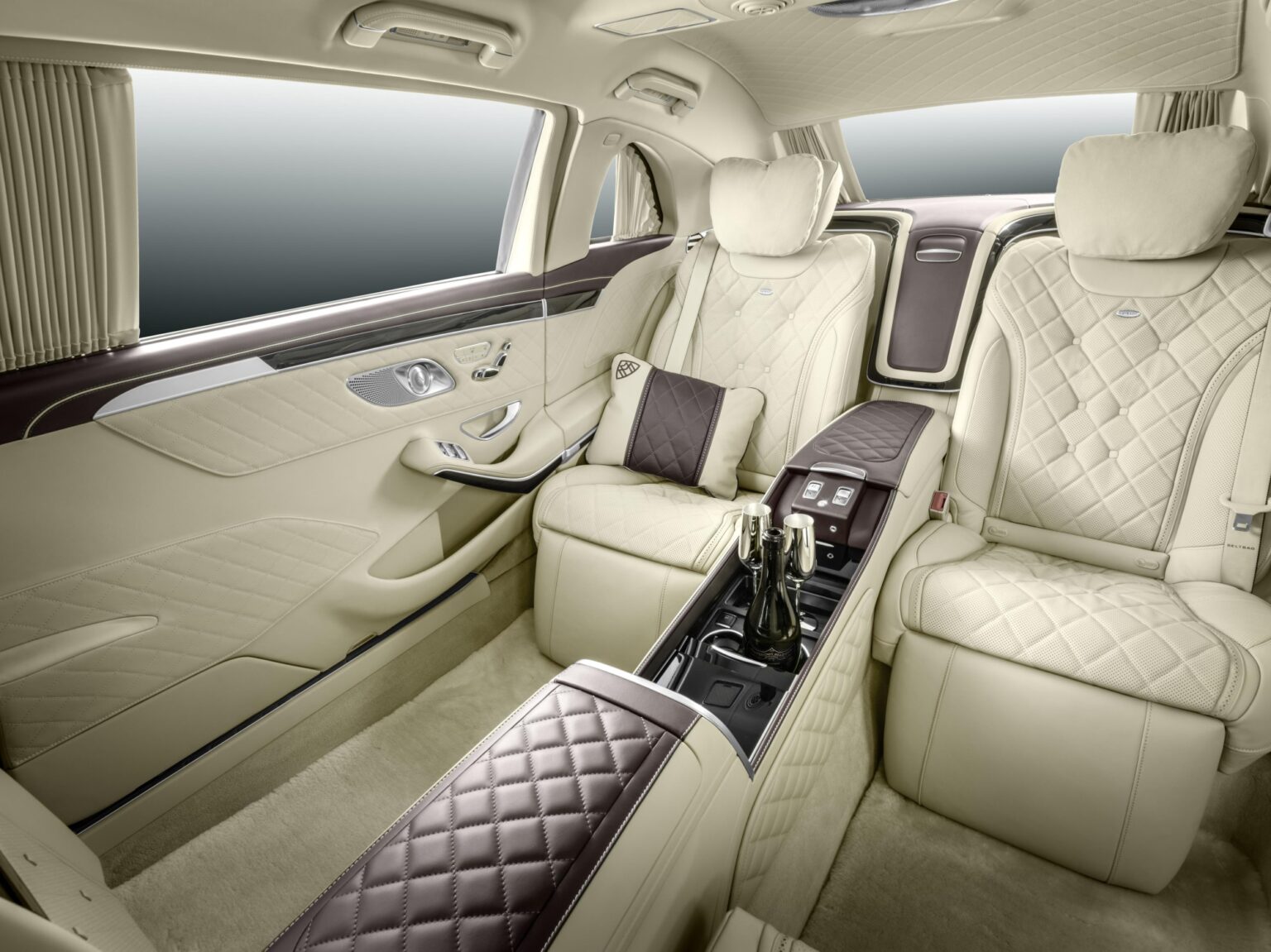 Mercedes Benz Maybach s600 Pullman