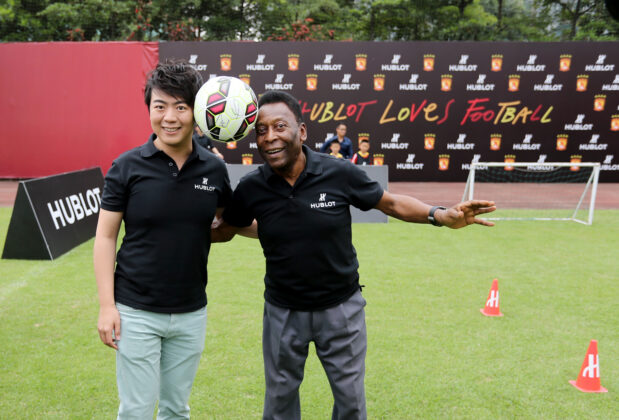 Пеле и Hublot посвятили часы футболу Китая